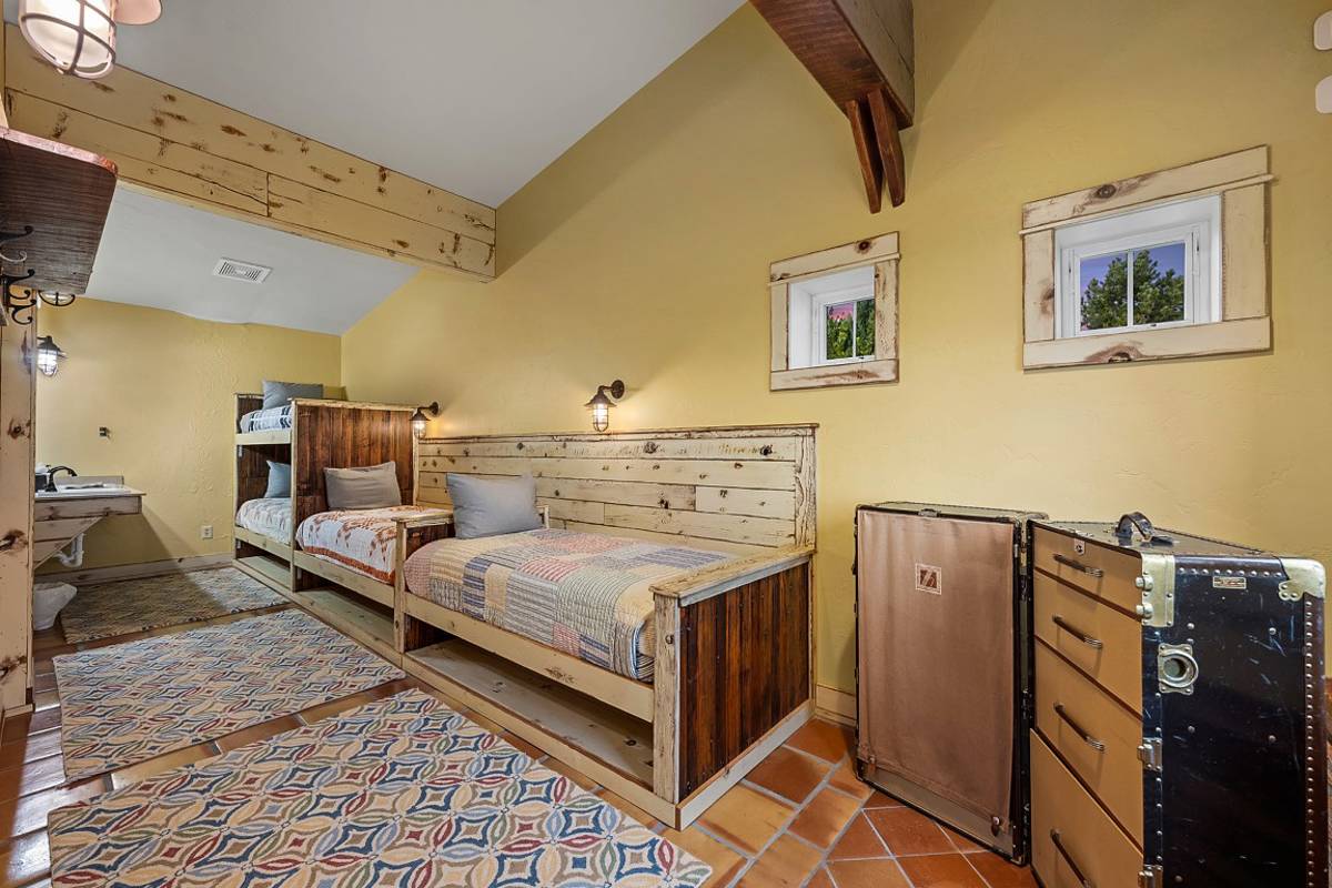 Hunting accommodation