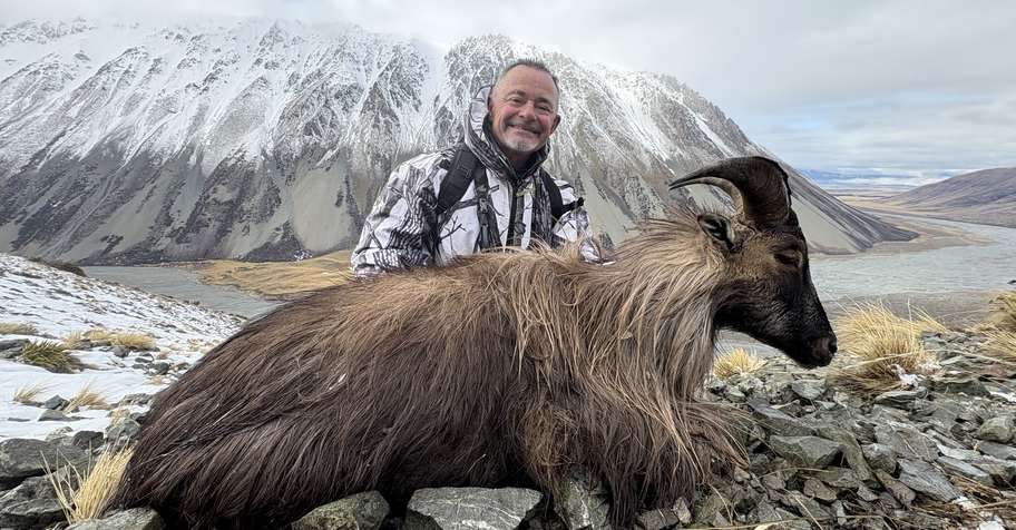 2 Hunters - 2 Tahr Hunt Package