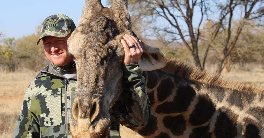 Black Giraffe Safari