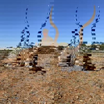 Spiral Horn Hunt - 3 Trophies