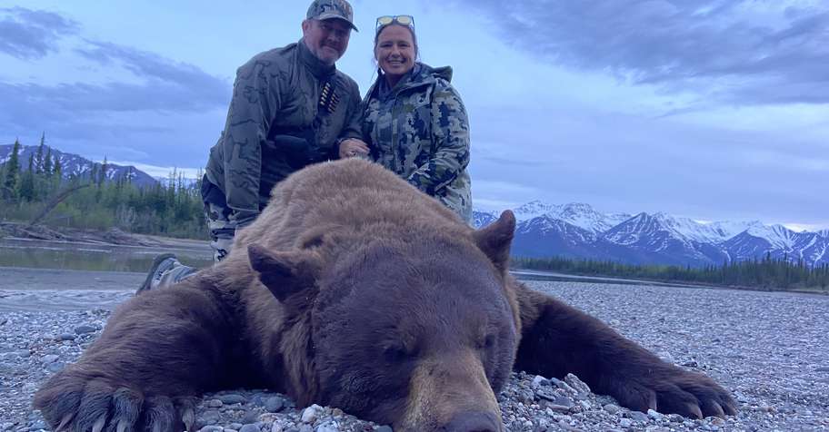 2 on 1 Black Bear/ Grizzly opportunity