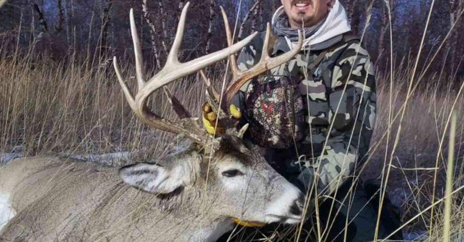 Whitetail Deer Hunt- Rifle 2 on 1 Guide