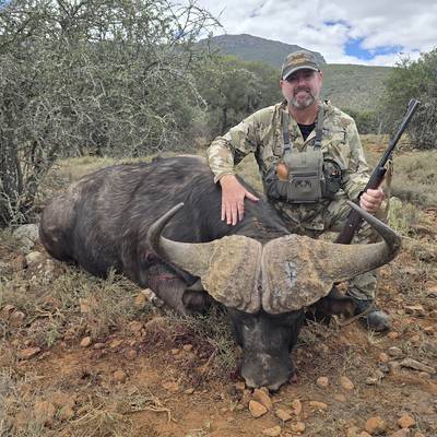 Big Man - Cape Buffalo & Sable Package