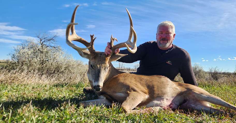 South Dakota Archery Whitetail Deer Hunt
