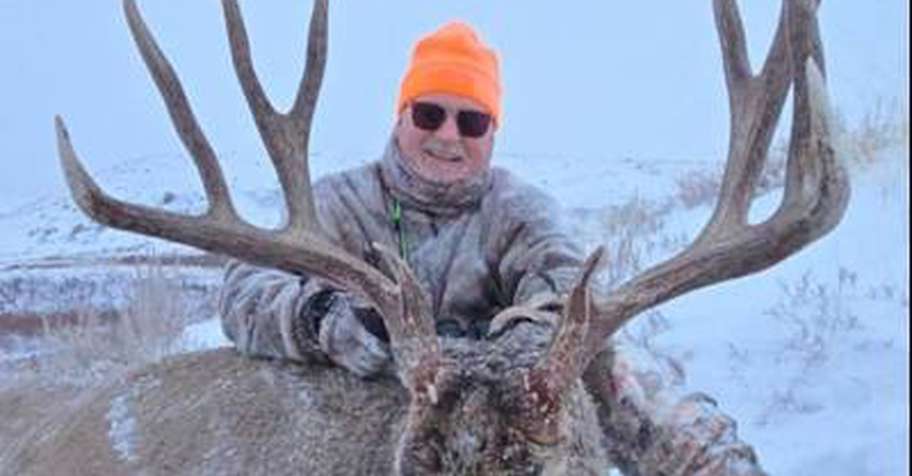 Mule Deer Hunt- Archery 1 on 1 Guide