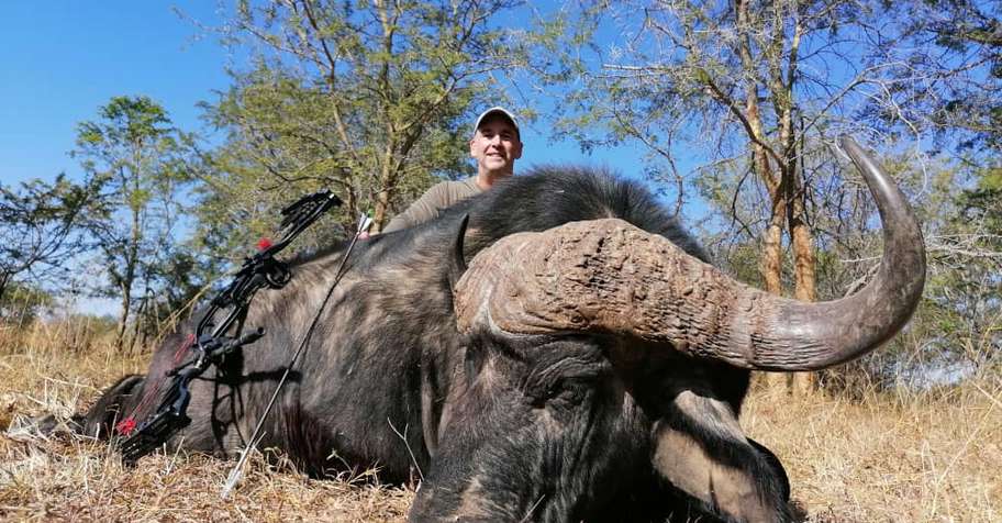 7 Day Zambia Buffalo & Puku x 2 Hunters