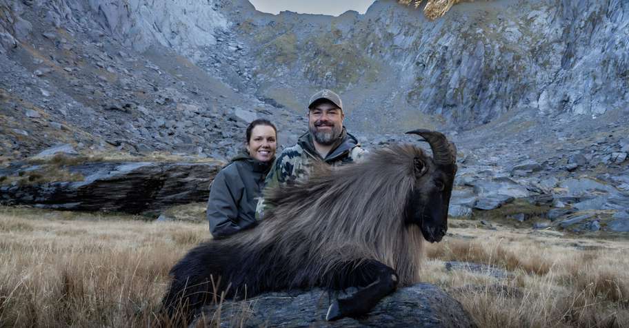 Tahr hunt for Two! 2 people 2 Bulls!