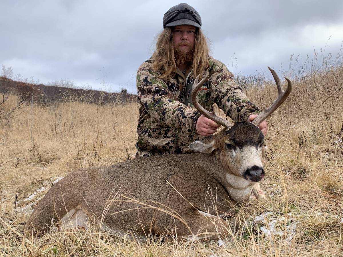 Kodiak-Sitka Blacktail deer late season / Alaska, United States ...