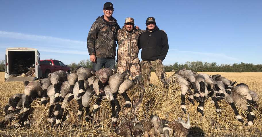 ALL INCL GOOSE/DUCK- 6-12 Hunters/4 Day