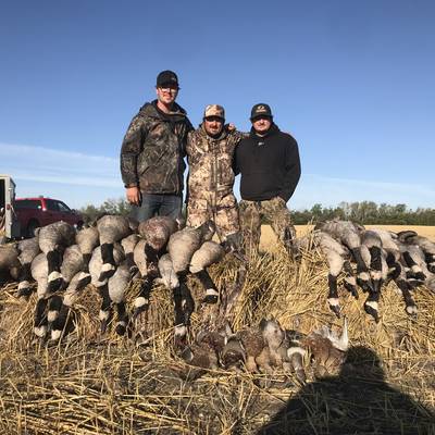 ALL INCL GOOSE/DUCK- 6-12 Hunters/4 Day