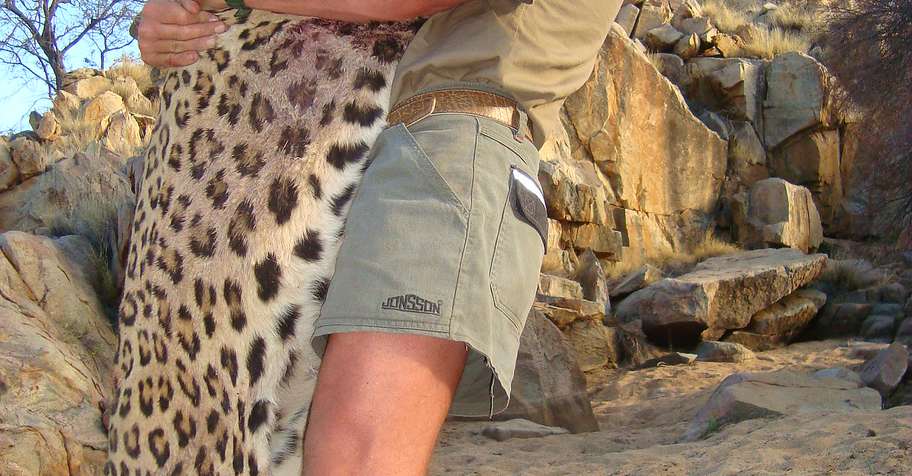 Leopard Hunt 14 days NAMIBIA