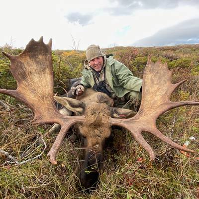 All-inclusive Fly-in Trophy Moose Hunt
