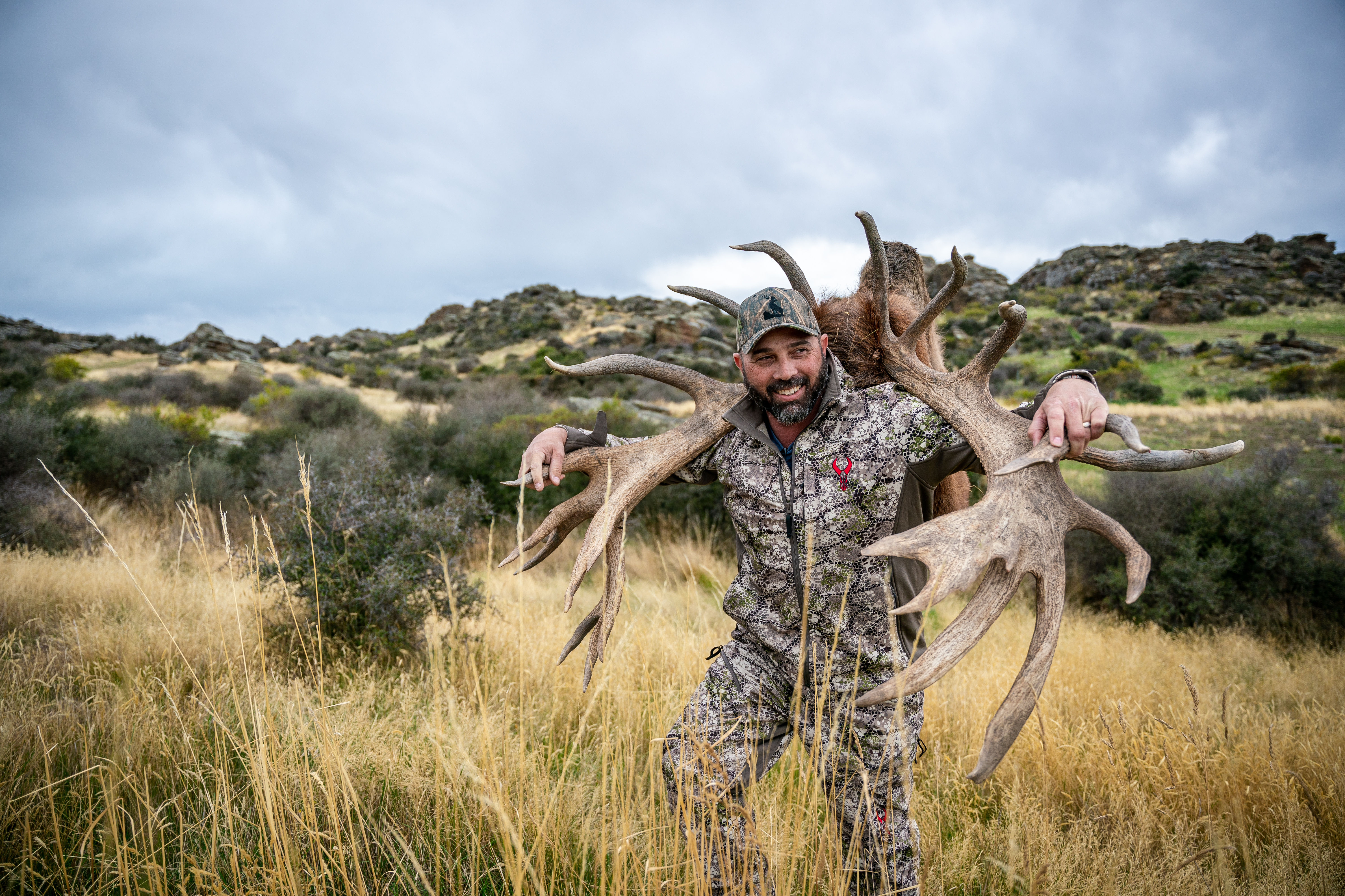 Red stag 500 inches + / Otago, New Zealand - BookYourHunt.com