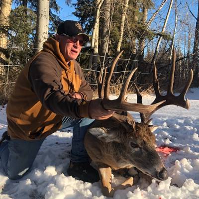 Whitetail Deer Hunt 2x1 wolf included