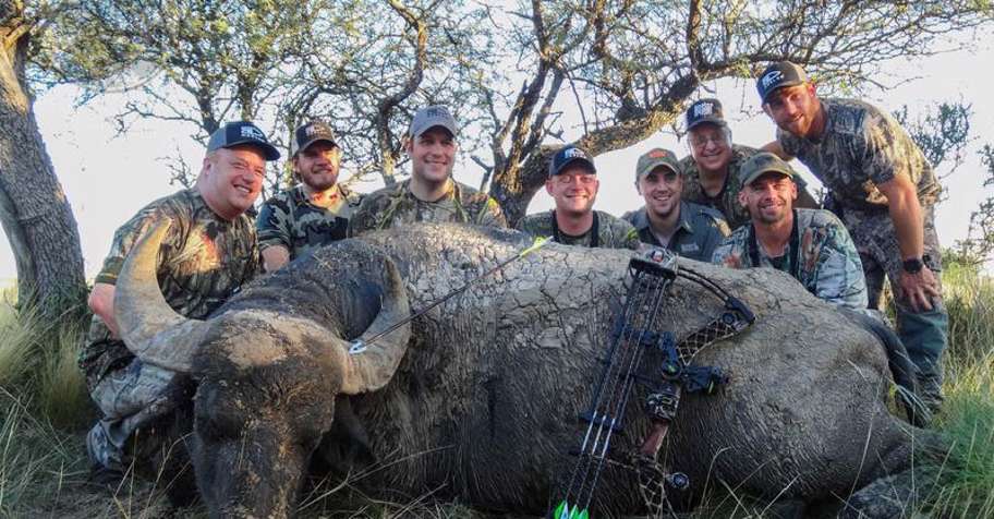 WATER BUFFALO BOWHUNT DEAL