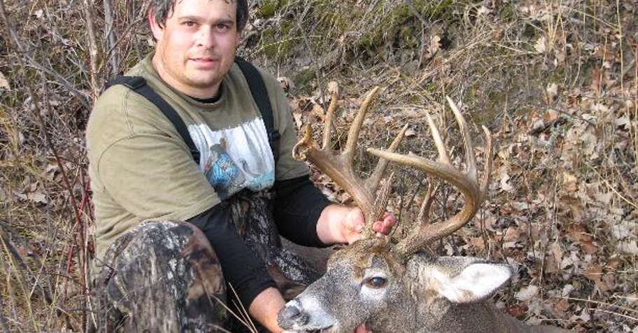 Ontario Fall Deer 2 Hunters 2026