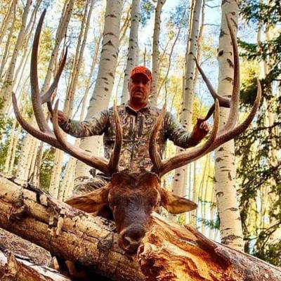 10 Day Limited Entry Elk Hunt 1 guide